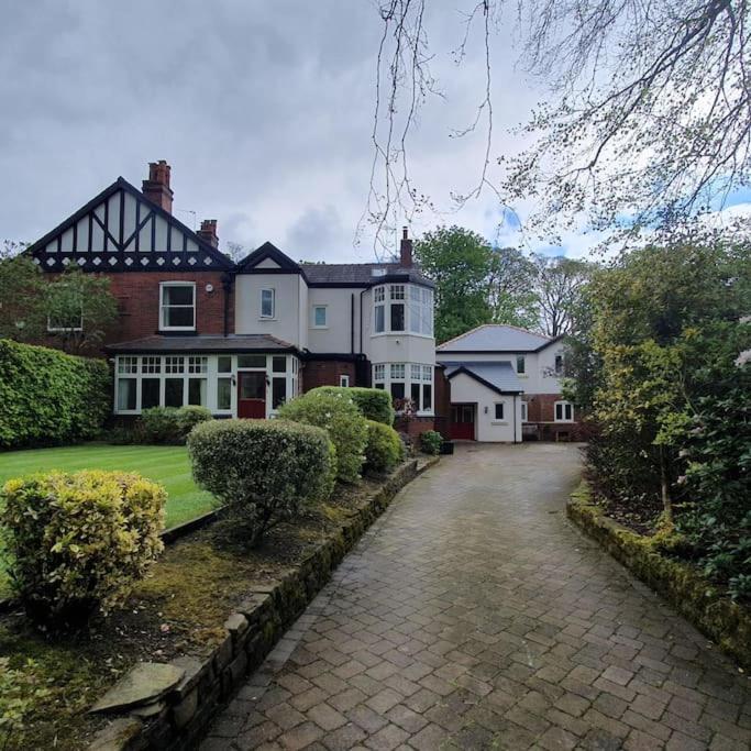 Churstonbnb, Private Flat Within Family Home, Bolton Lostock Luaran gambar